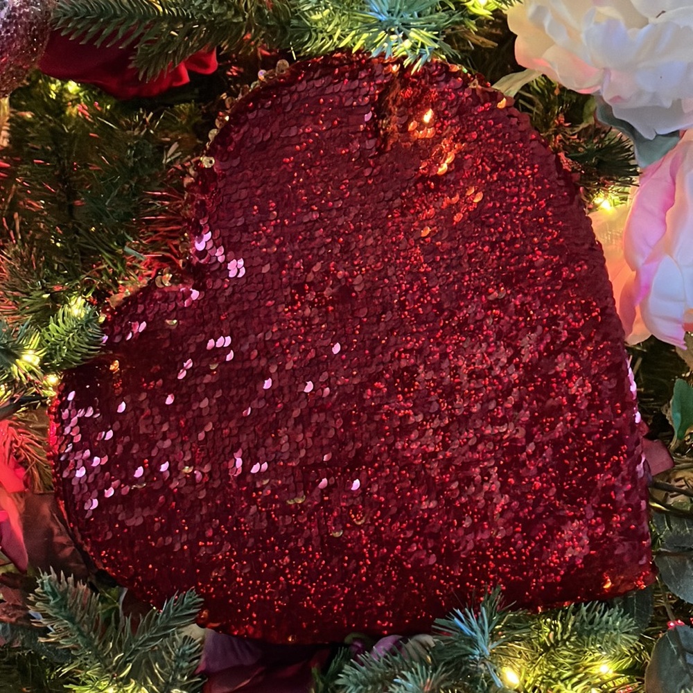 SET of 4 Heart Shaped Valentine Chocolate Boxes - Picture 3 of 7